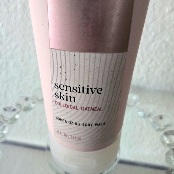 Sensitive Skin Oatmeal Body Wash • Bath & Body Works - Picture 7 of 7